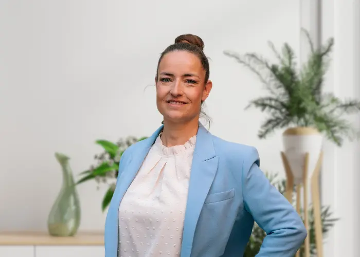 Tammy Andrews, Hypotheekadviseur bij Wente